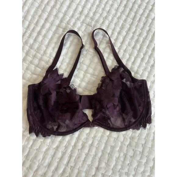 VICTORIA'S SECRET UNLINED FLORAL EMBROIDERED DEMI BRA 34 DD - Picture 1 of 9